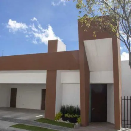 Buy this 4 bed house on Avenida Hispano Suiza in 72380, PUE