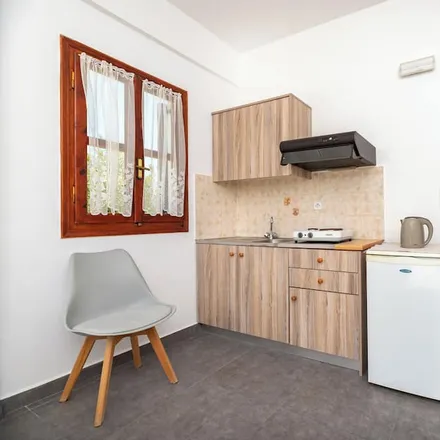 Image 6 - Epar.Od. Firon-Ormou Perissis - Apartment for rent