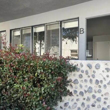 Rent this 1 bed apartment on 1058 Lincoln Court in Santa Monica, CA 90403