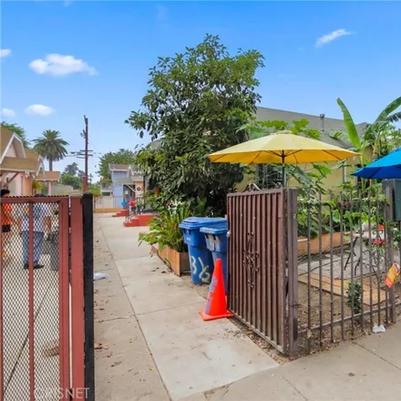 Image 5 - 731 East 84th Street, Los Angeles, CA 90001, USA - Duplex for sale
