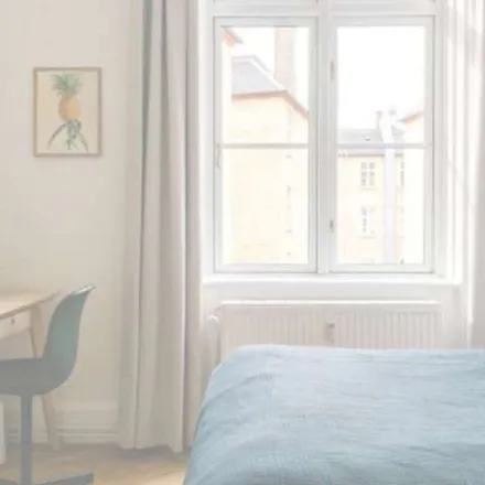 Rent this 4 bed apartment on Schleißheimer Straße in Munich, Germany