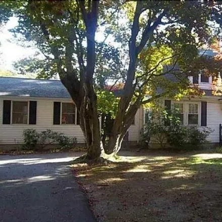 Rent this 4 bed house on 173 Narrow Lane in North Kingstown, RI 02852