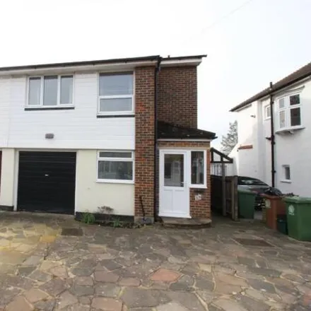 Buy this 3 bed duplex on Beverley Road in London, KT4 8LH