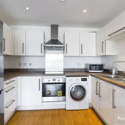 Rent this 2 bed apartment on 6 Oscar Wilde Road in Reading, RG1 3FG