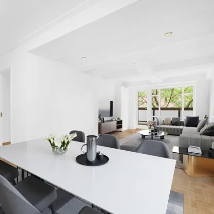 Buy this studio apartment on 750 Park Avenue in New York, NY 10021