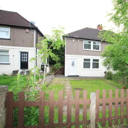 Rent this 3 bed duplex on Swain House Primary School in Radcliffe Avenue, Wrose