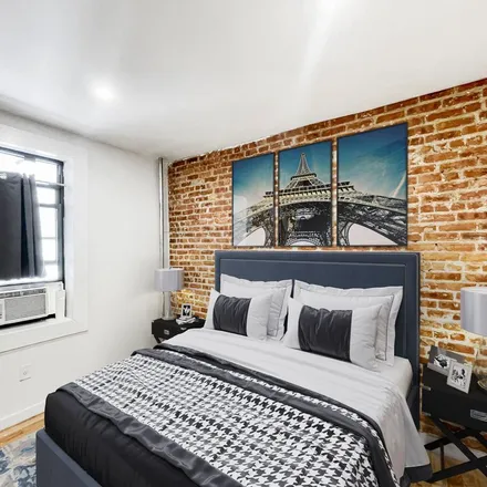 Rent this 1 bed apartment on Acts III Bagels in 236 West 135th Street, New York