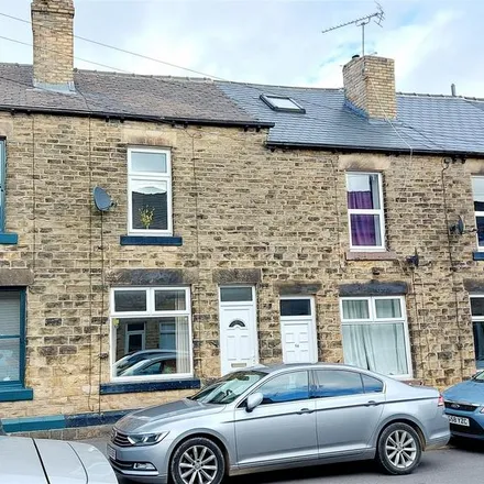 Rent this 2 bed townhouse on 55-63 Longfield Road in Sheffield, S10 1QX