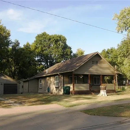 Buy this 3 bed house on 809 West 7th Street in Ottawa, KS 66067