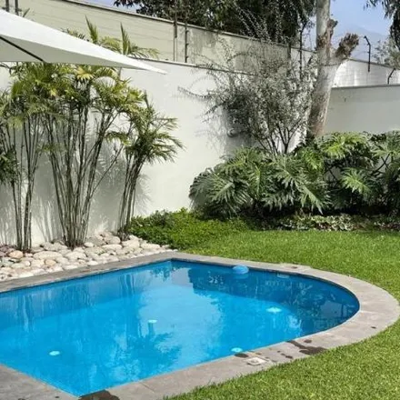 Buy this 4 bed house on José León Barandiaran Avenue 670 in La Molina, Lima Metropolitan Area 15026