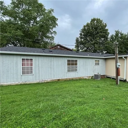 Image 2 - 438 West Davis Street, Bloomfield, Greene County, IN 47424, USA - House for sale
