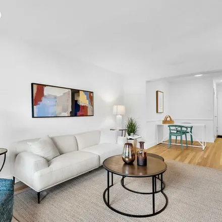 Image 6 - 2830 Briggs Avenue, New York, NY 10458, USA - Apartment for rent