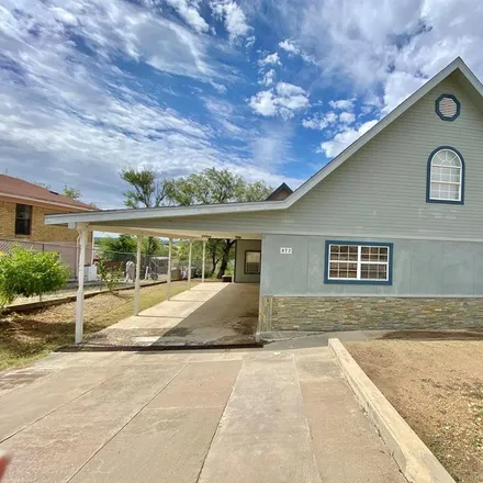 Buy this 4 bed house on 875 Calle Christian in Loma Bonita Colonia, Maverick County
