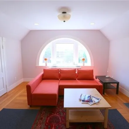 Image 2 - 392 Orange Street, New Haven, CT 06510, USA - Apartment for rent