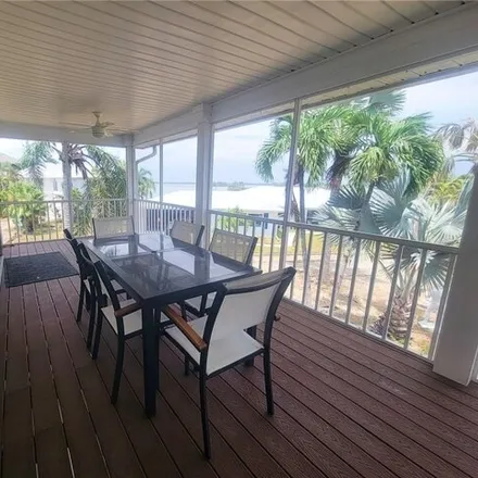 Image 9 - 298 Curlew Street, Fort Myers Beach, Lee County, FL 33931, USA - House for sale