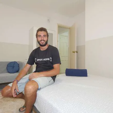Rent this 3 bed apartment on Mercat Princesa in Carrer del Sabateret, 1