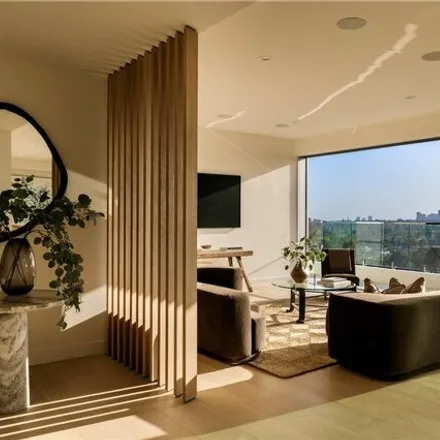 Image 2 - Plaza Towers, 838 North Doheny Drive, West Hollywood, CA 90069, USA - Condo for sale