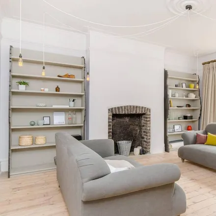 Image 1 - 13 Crediton Hill, London, NW6 1HS, United Kingdom - Apartment for rent