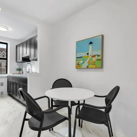 Image 4 - 2830 Briggs Avenue, New York, NY 10458, USA - Apartment for rent