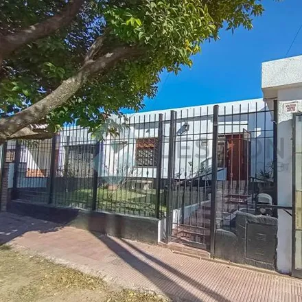 Buy this 3 bed house on Martín Ferreyra 413 in Colinas de Vélez Sarsfield, Cordoba