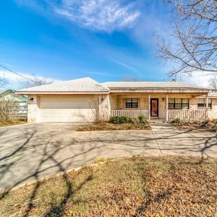 Buy this 3 bed house on 206 South Esser Road in Boerne, TX 78006