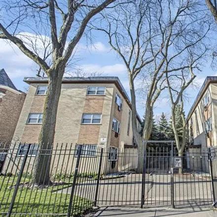 Buy this 1 bed condo on 1714 West Touhy Avenue in Chicago, IL 60645
