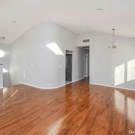 Rent this 3 bed apartment on 80 Inwood Road in Village of Port Washington North, North Hempstead