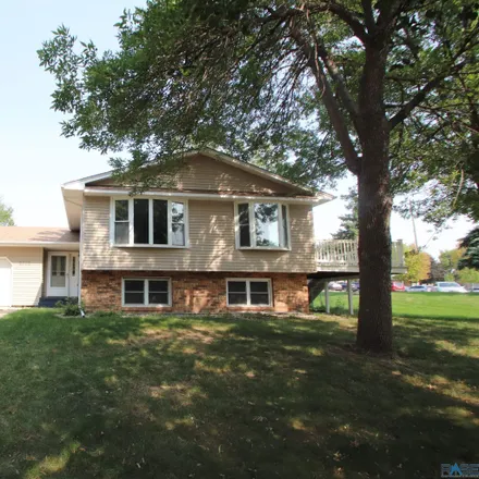 Image 1 - 2712 South Arcadia Road, Sioux Falls, SD 57105, USA - House for sale