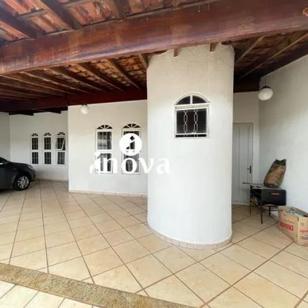 Image 2 - Rua Francisco Buzollo, Bairro Olinda, Uberaba - MG, 38050-400, Brazil - House for sale