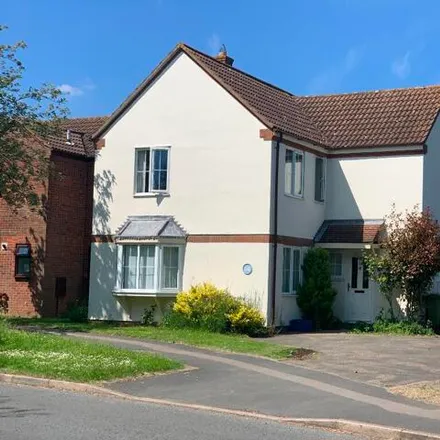 Rent this 4 bed house on Broadway Avenue in Milton Keynes, MK14 5QA