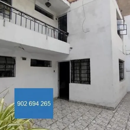 Buy this 6 bed house on Interbank in Avenida Los Héroes 492, San Juan de Miraflores