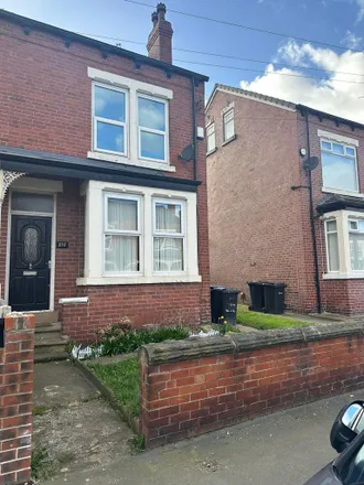 Image 2 - Back Dalton Road, Leeds, LS11 7NF, United Kingdom - Duplex for rent