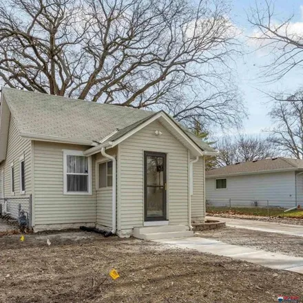 Buy this 2 bed house on 1954 North 31st Street in Lincoln, NE 68503