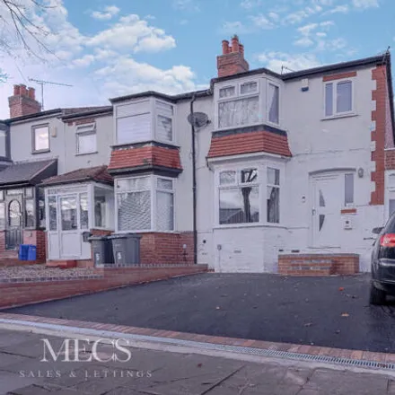 Rent this 4 bed duplex on Stanley Avenue in Harborne, B32 2HA