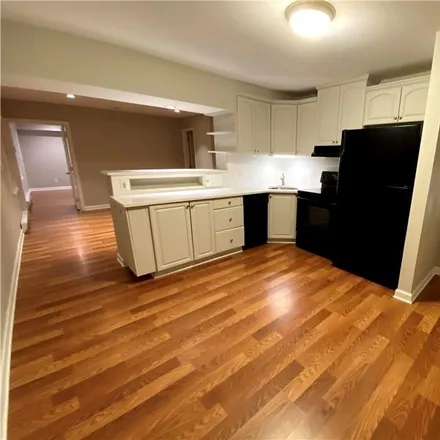 Rent this 1 bed townhouse on 33 Washington Avenue North in North White Plains, North Castle