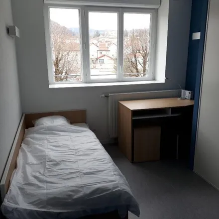 Image 1 - 1 Rue de Bellevue, 01100 Oyonnax, France - Apartment for rent