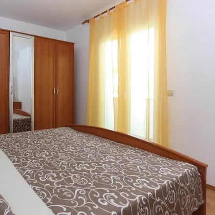 Rent this 6 bed house on Split Airport in Cesta dr. Franje Tuđmana 1270, 21217 Grad Kaštela