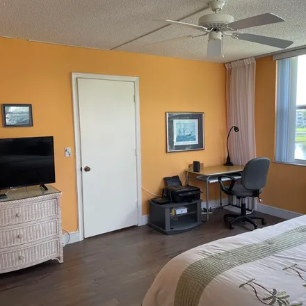 Image 9 - Bonaire Boulevard, Villages of Oriole, Palm Beach County, FL 33446, USA - Apartment for rent