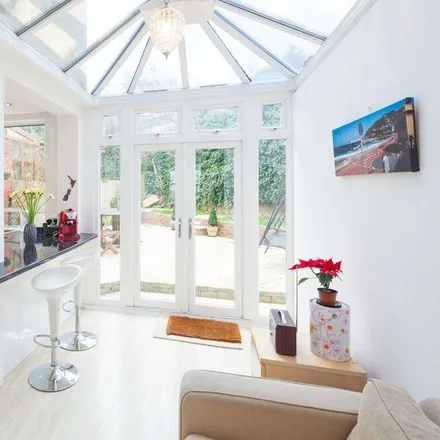 Rent this 4 bed townhouse on Boundaries Road in London, SW12 8ET