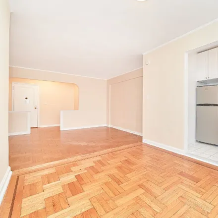 Rent this studio apartment on 124 E 24th St