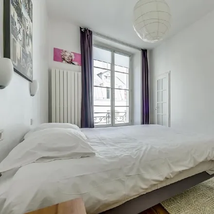 Image 3 - 14 Rue des Petits Carreaux, 75002 Paris, France - Apartment for rent