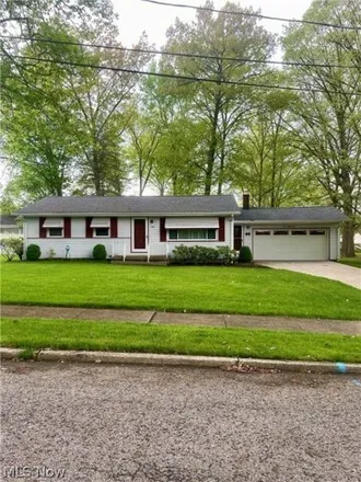 Buy this 3 bed house on 1184 Wilshire Drive in Youngstown, OH 44511