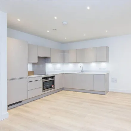 Image 4 - Sailors House, 16 Deauville Close, London, E14 0JT, United Kingdom - Apartment for rent