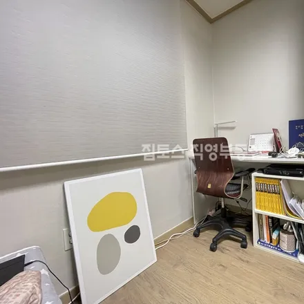 Rent this studio apartment on 서울특별시 관악구 봉천동 1585-4