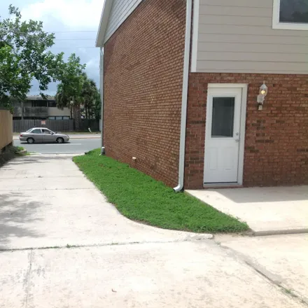 Image 2 - 1019 3rd Street, Neptune Beach, Duval County, FL 32266, USA - Townhouse for rent