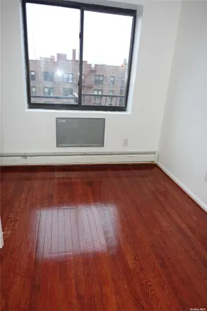 Image 6 - 144-48 Roosevelt Avenue, New York, NY 11354, USA - Condo for rent