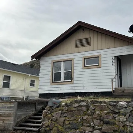 Buy this 2 bed house on 1001 West Fremont Street in Pocatello, ID 83204