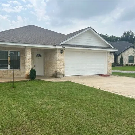 Buy this 3 bed house on Powers Circle in Lacy Lakeview, McLennan County