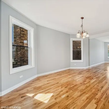 Image 6 - 539 North Trumbull Avenue, Chicago, IL 60651, USA - House for sale