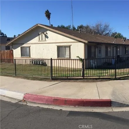Image 2 - 1087 Pacific Street, San Bernardino, CA 92404, USA - Apartment for rent
